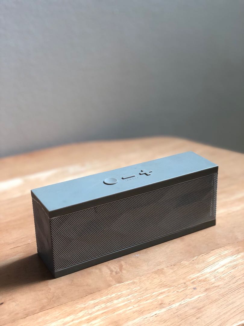 jawbone jambox speakers