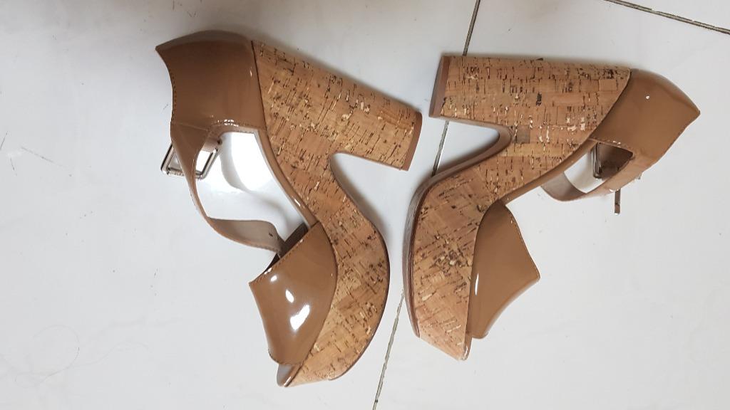 michael kors beige heels