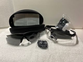 （分類：）位於 。 由 loveoakley 提交（商品編號 1026476075，圖片 1）。簡介： 。