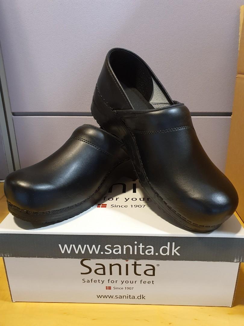 sanita kitchen shoes