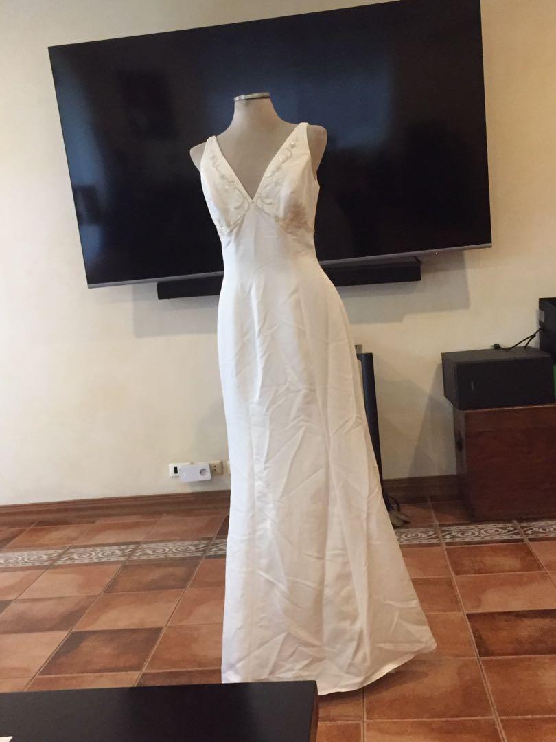 women's simple wedding dresses