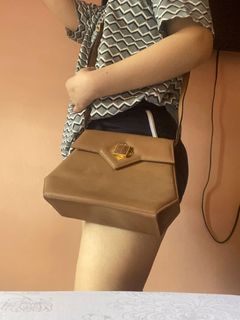 (Category: ) located in . Submitted by declutteringwy (Listing ID 1026352571, Image 1). Description: .