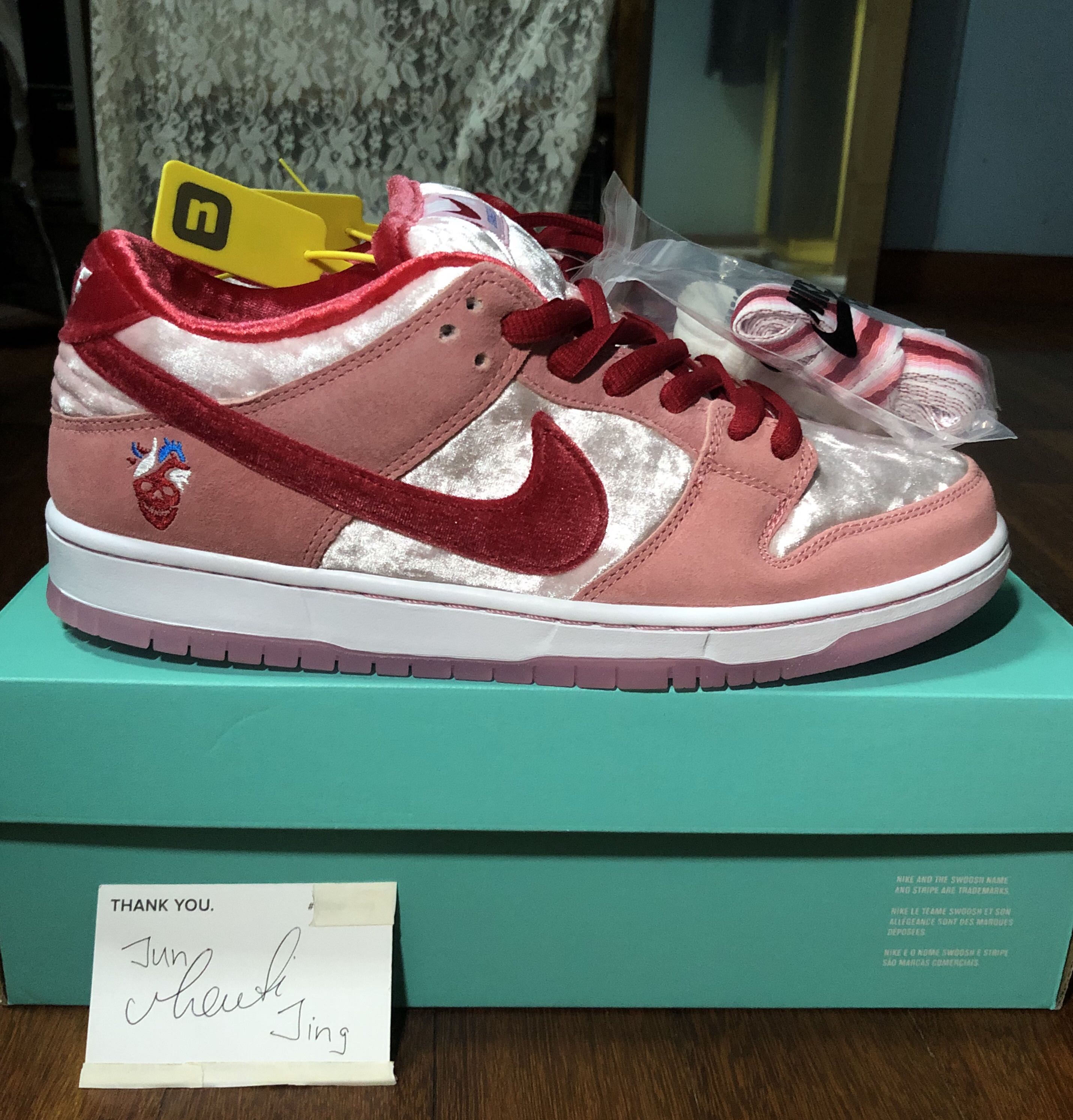 Strangelove Sb Dunks, Men's Fashion, Footwear, Sneakers on Carousell