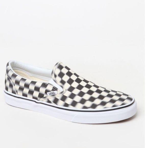 vans checkerboard slip on black and white