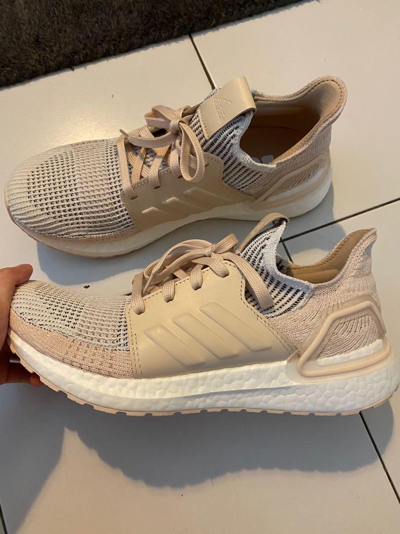 Ultraboost 19 crystal white  hotsell brown  linen
