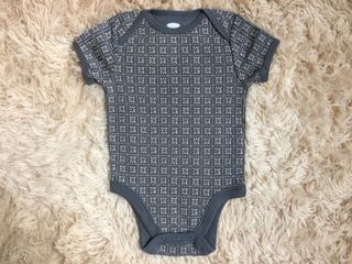 (Category: ) located in . Submitted by ask.mafwardrobe (Listing ID 1026679874, Image 1). Description: .