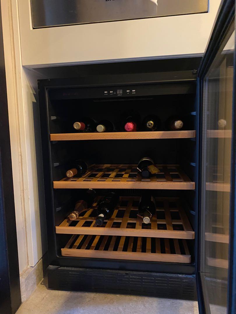 Brandt wine chiller, TV & Home Appliances, Kitchen Appliances, Wine