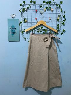 (Kategori: ) berada di . Dikirim oleh dee_secondstuff_branded (ID iklan 1026667284, Gambar 1). Deskripsi: .