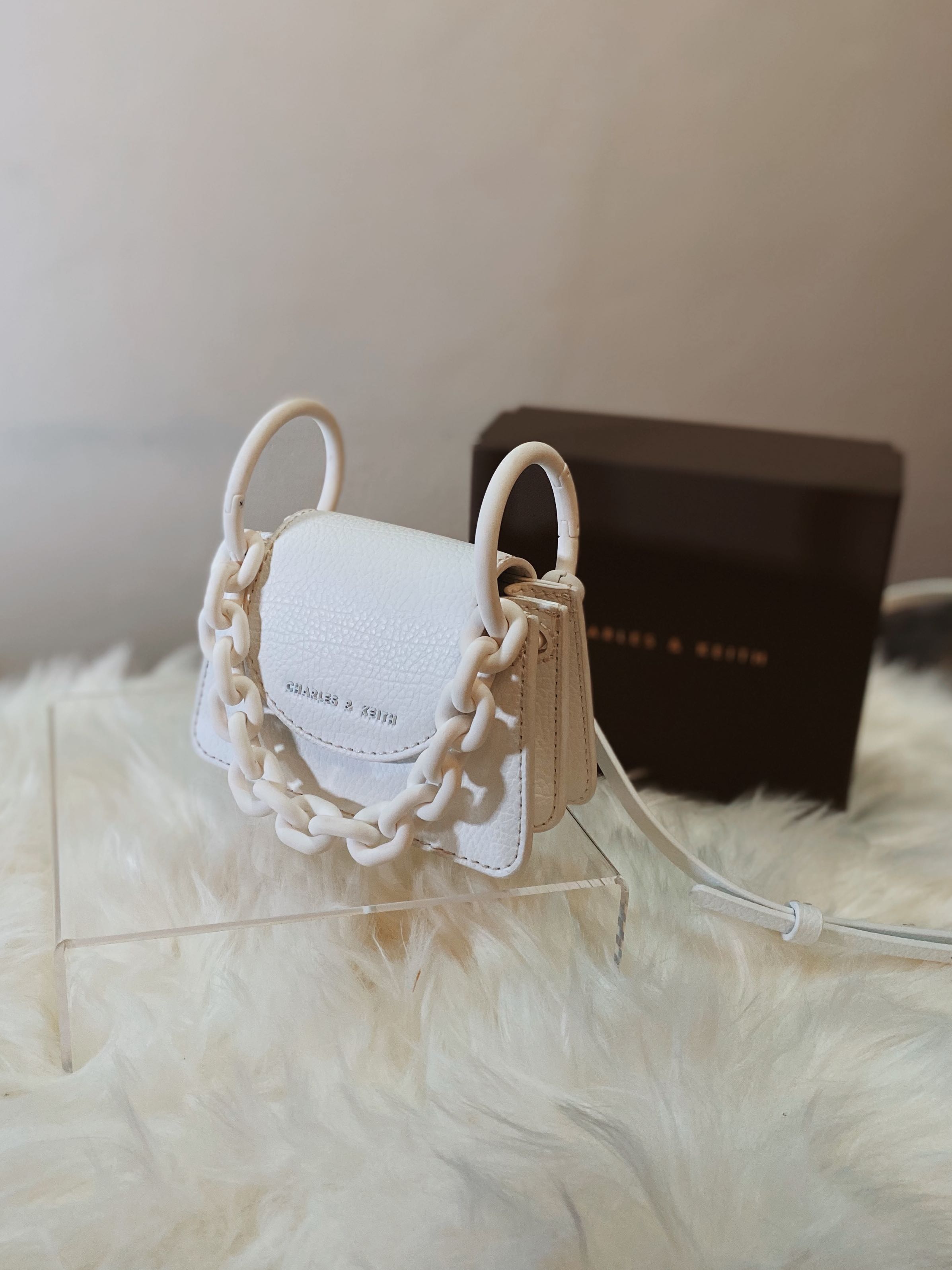 Charles Keith White Chunky Chain Handle Mini Bag Authentic