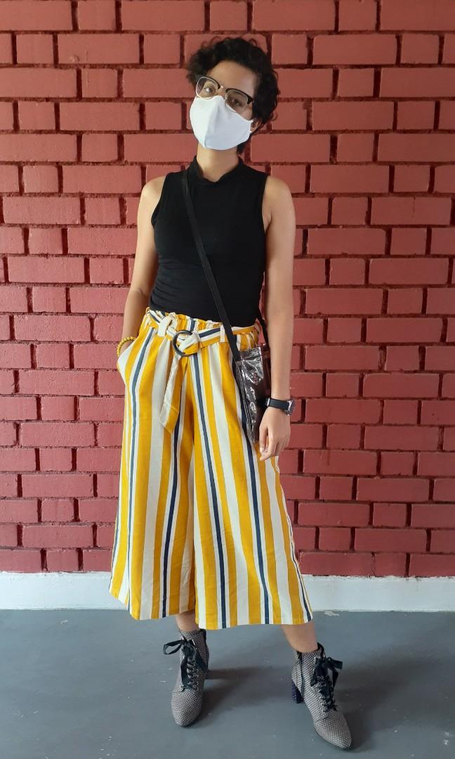 Chic Mustard Black White Striped Pants with Pockets and a Belt from Cotton On Women s Fashion Bottoms Other Bottoms on Carousell