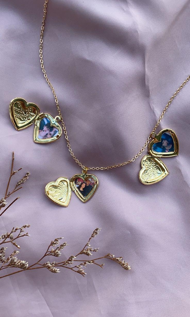 Customised necklace Women s Fashion Jewelry Organisers