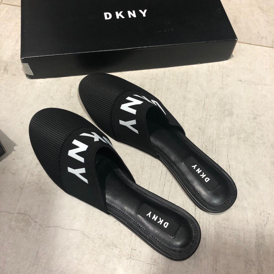 dkny flat sandals