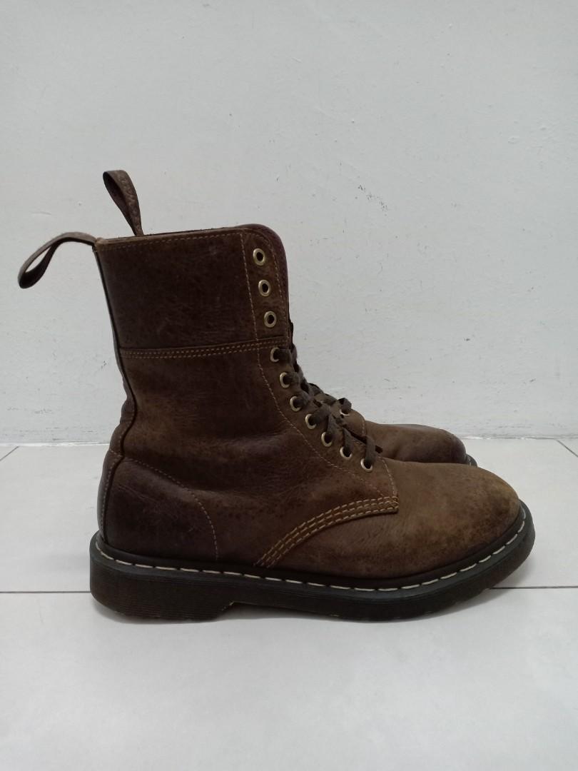 Dr Martens AW005 Men s Fashion Footwear Boots on Carousell