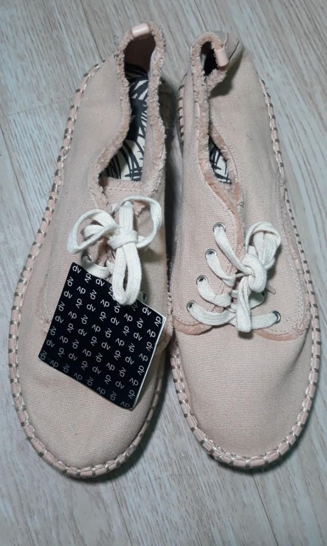 dolce vita women's sneakers
