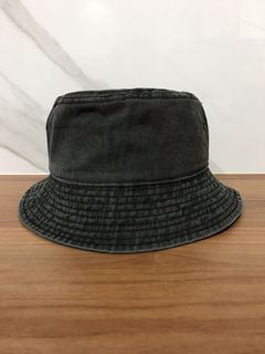 (Category: ) located in . Submitted by very.accessories (Listing ID 1026587991, Image 1). Description: .