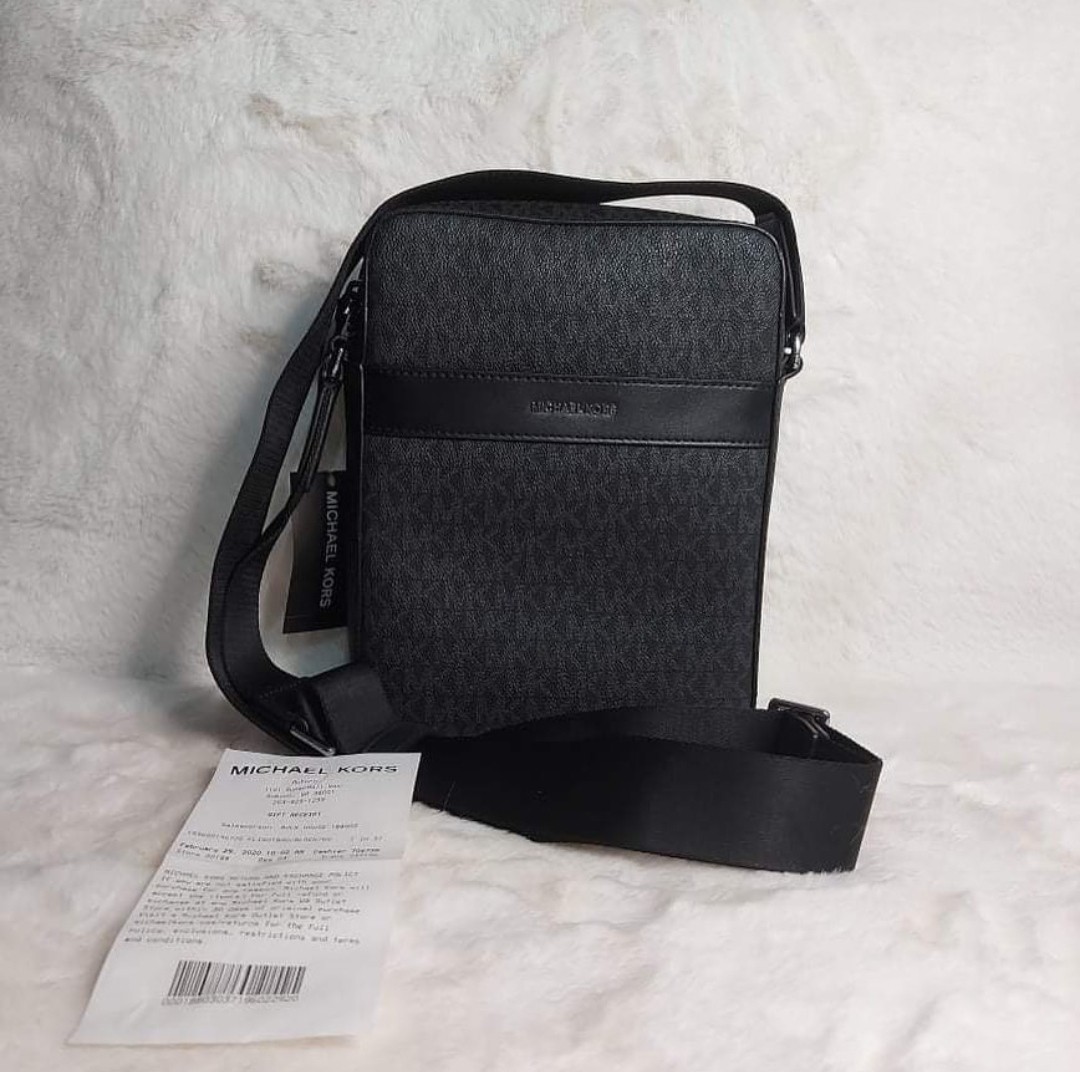 michael kors flight bag