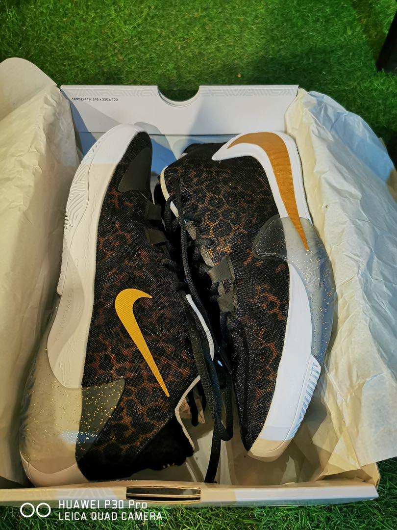 coming to america zoom freak 1