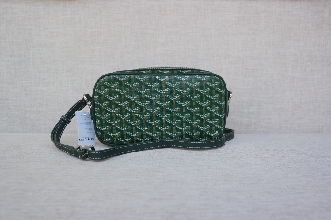 original GOYARD camera bag was establhed in 1853 an Luxury Bags