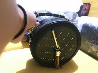 (Category: ) located in . Submitted by trendsetterol (Listing ID 1026526807, Image 1). Description: .