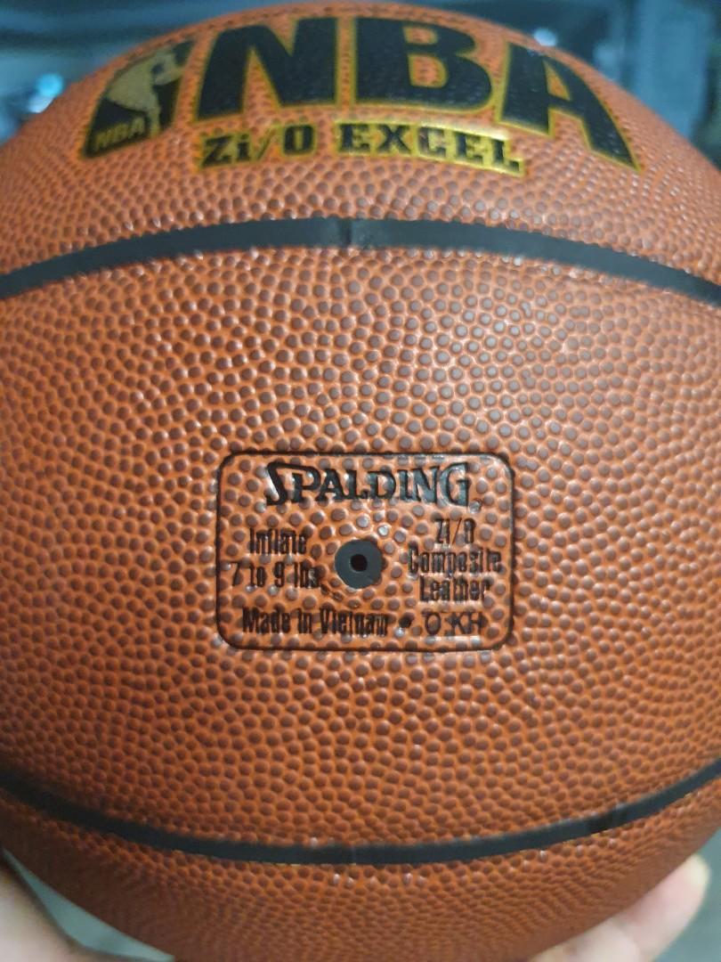 Spalding zi/o excel official size and weight, Sports Equipment, Other