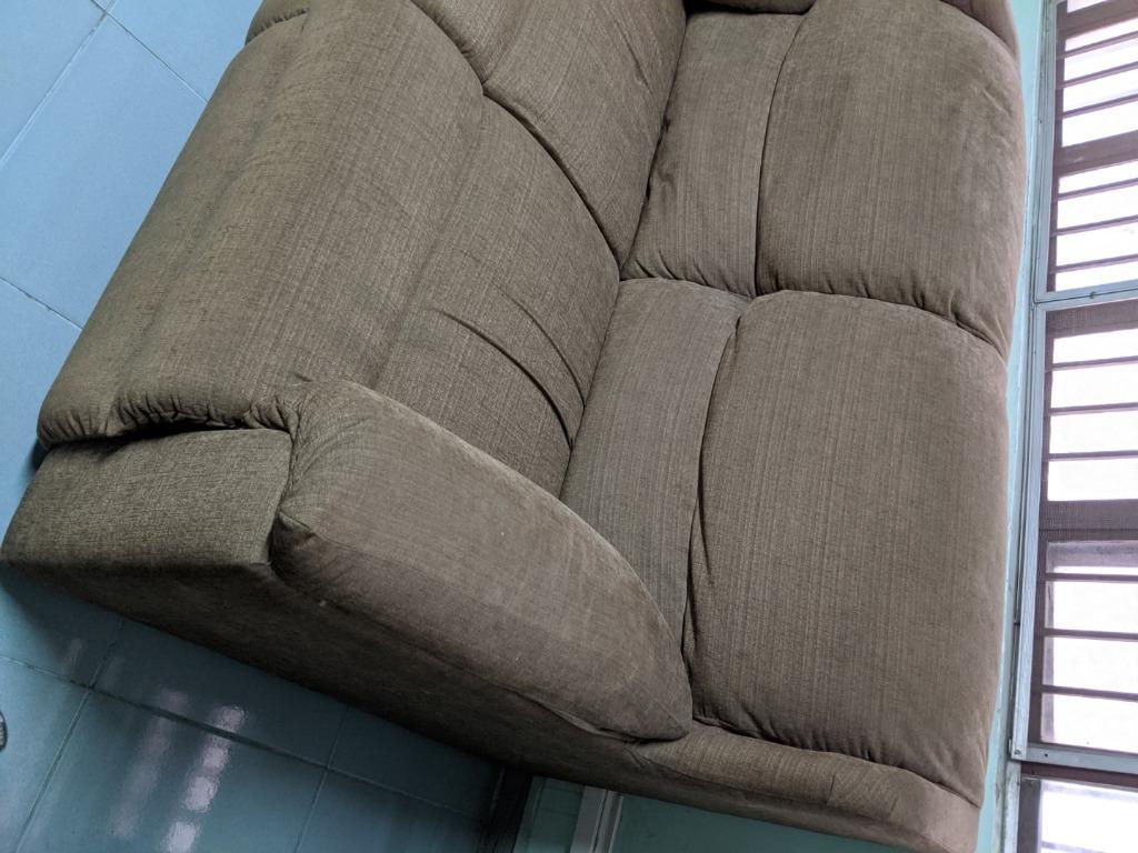 2 seater lazyboy Sofa Made in USA (Category: Sofas) located in Quezon City. Submitted by scion3000 (Listing ID 269027971, Image 3). Description: 2 seater Made in USA Fabric Sofa For pickup or delivery (fees by buyer).