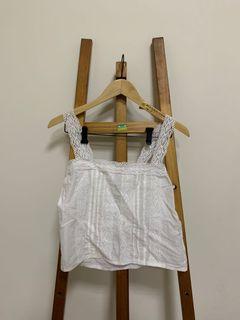 全新 白色蕾絲背心