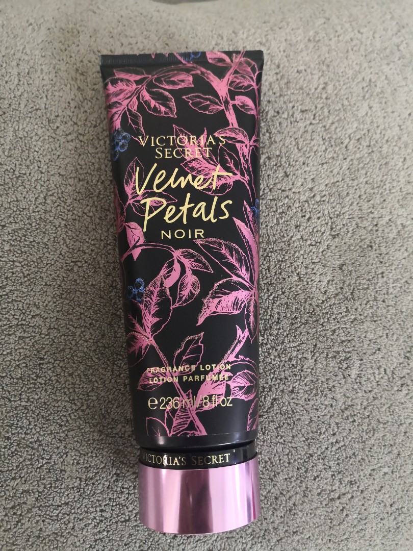 Victoria secret velvet hotsell petals noir lotion