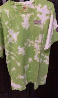 Baju thirft tie dye / baju tie dye bukan zara bershka uniqlo stradivarius h&m