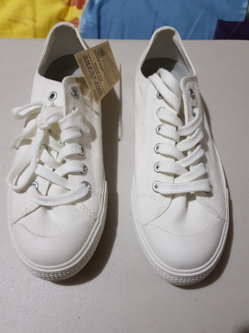 Muji waterproof shoes 2025