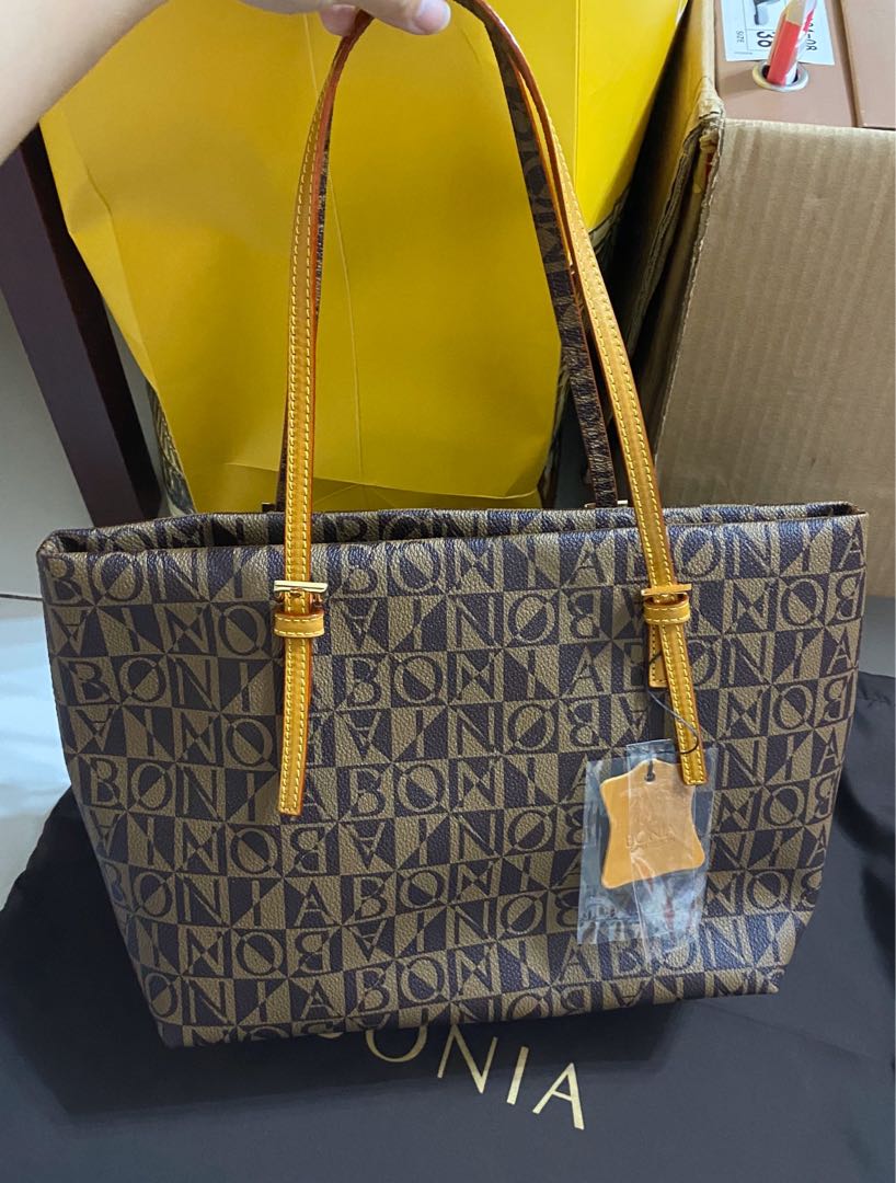 Bonia tote bag size m