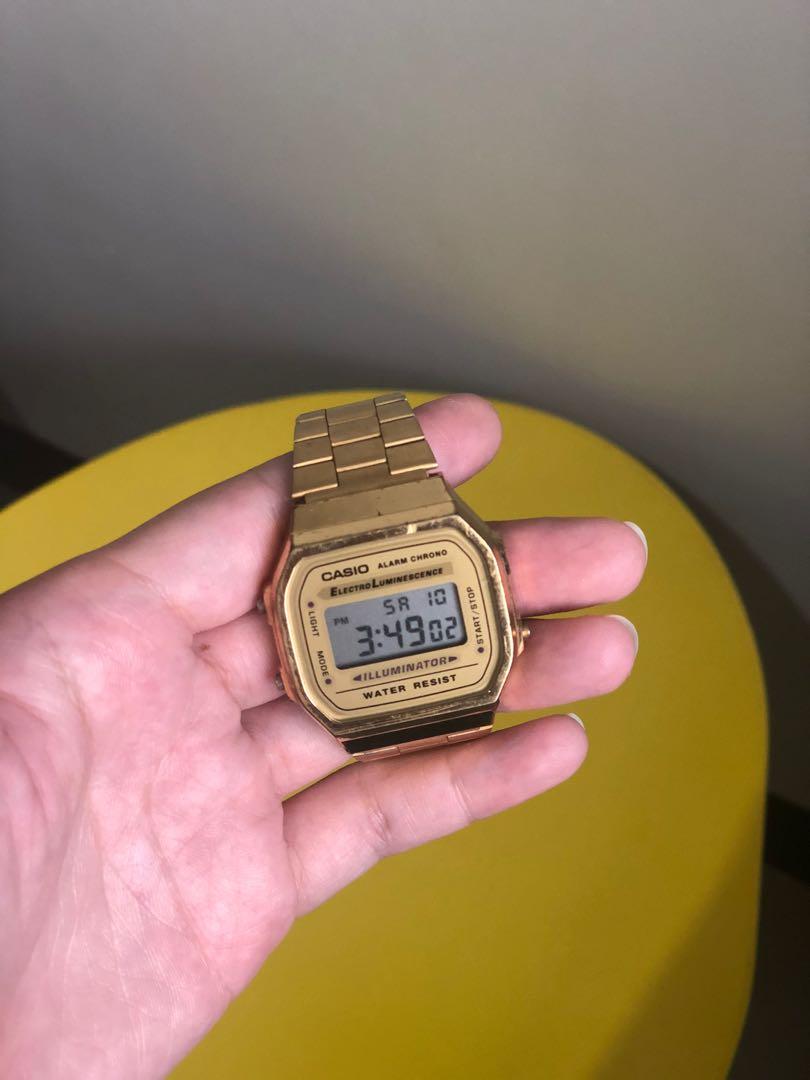 Casio Vintage Gold Unisex Watch (Category: Women's Watches) located in Las Pinas. Submitted by AVdeclutters (Listing ID 1026853344, Image 2). Description: 8.5/10 condition - comes as is - GET A FREE GIFT WITH IT :).