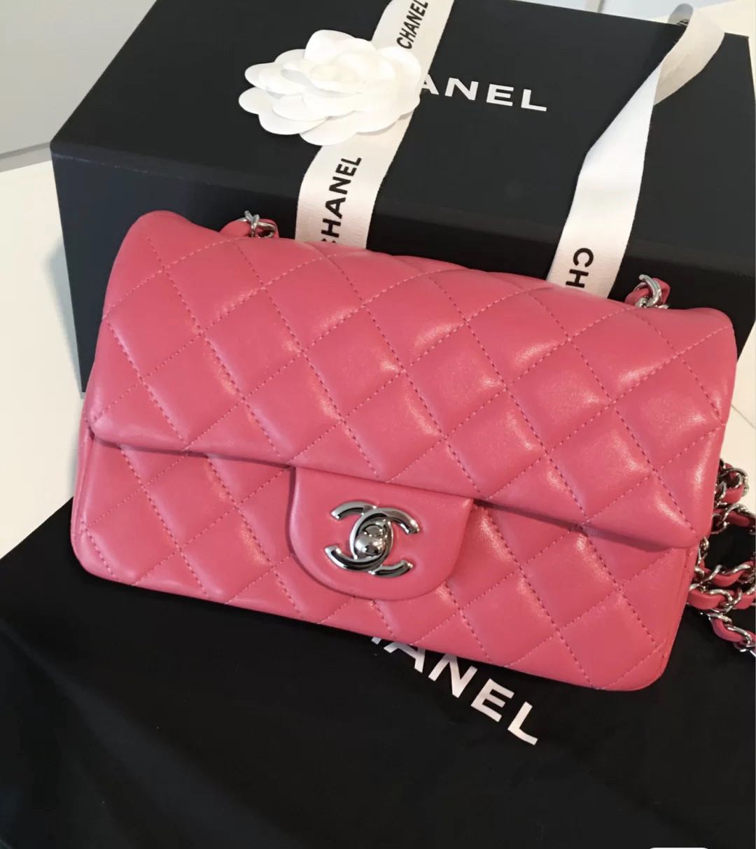 搬屋減價價chanel Cf Mini cm 女裝 女裝袋 銀包 Carousell