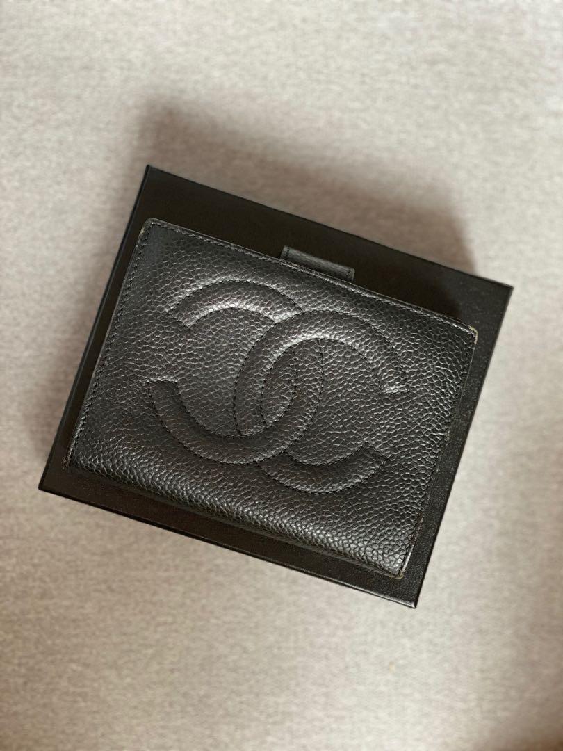 Chanel Wallet (Category: Luxury Bags & Wallets) located in Quezon City. Submitted by irispx (Listing ID 1026768852, Image 1). Description: Chanel Vintage Wallet Minimal Scuffing just on the outside, will send picture if interested and still negotiable!.