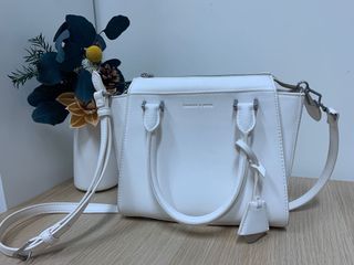 （分類：）位於 。 由 utopiawardrobe 提交（商品編號 1026737738，圖片 1）。簡介： 。