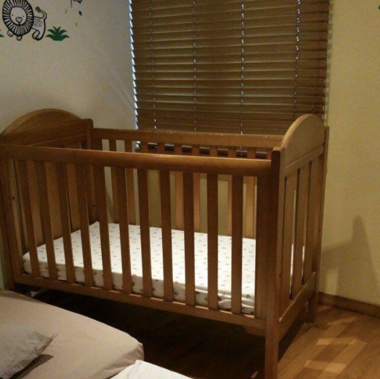 Boori king parrot bassinet top