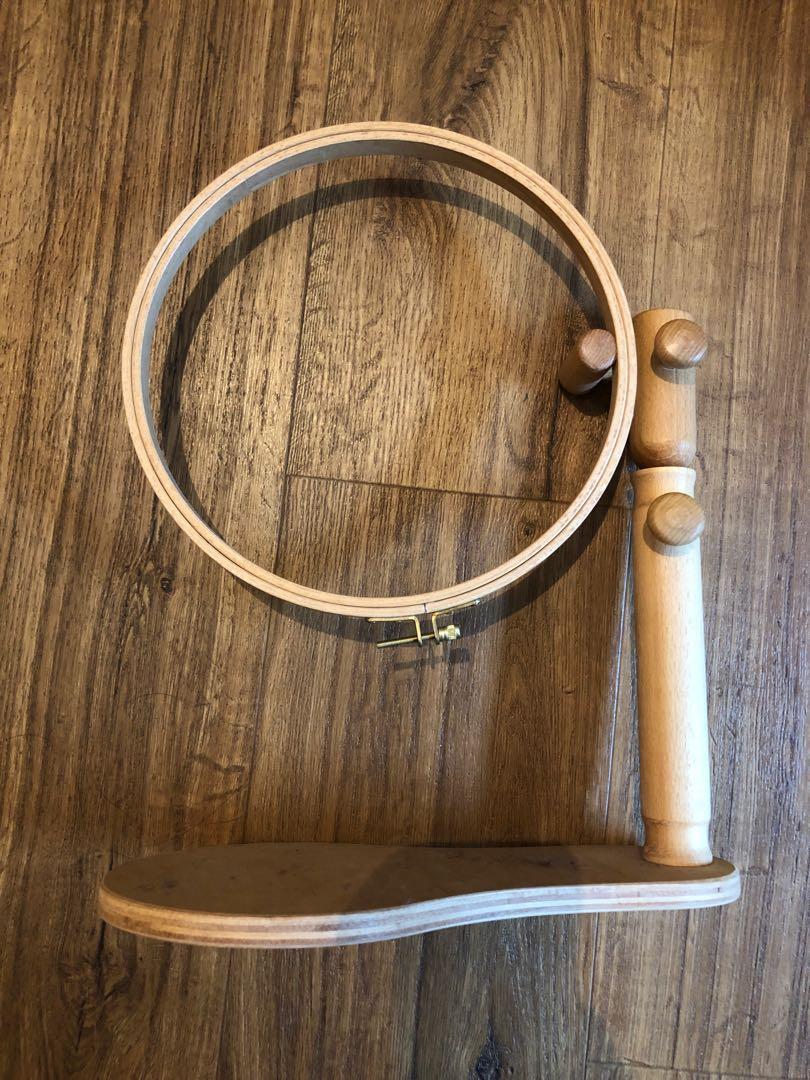Embroidery Hoop with Stand, Furniture & Home Living, Home Improvement
