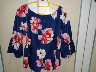 (Category: ) located in . Submitted by basicwardrobebykeyl (Listing ID 1026892485, Image 1). Description: .