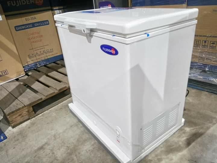 Fujidenzo 6 cu. ft. Chest Freezer FC06ADF, Furniture & Home Living