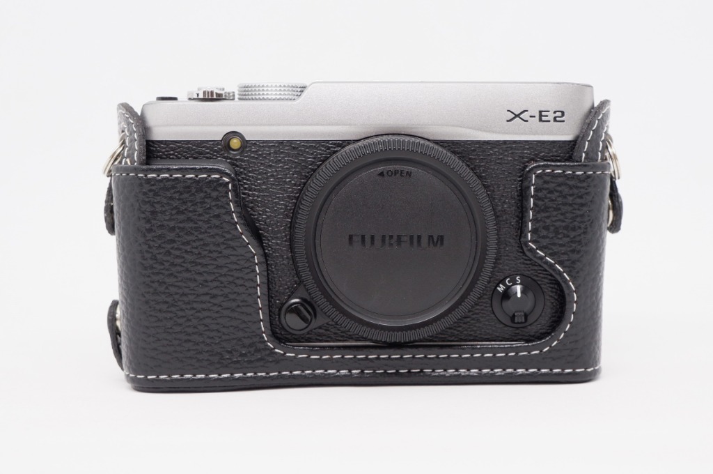 Fujifilm X-E2 With Leather Case (silver), Photography, Photography  Accessories, Camera Bags & Carriers on Carousell