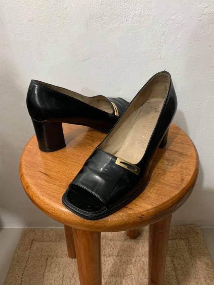 Guc Ci Vintage Shoes Women S Fashion Footwear Flats Sandals On Carousell