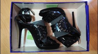 Jimmy Choo x H&M High Heels #better202164241806737283110