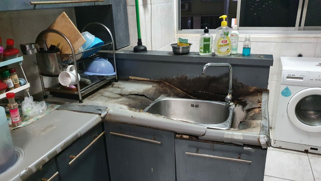 Kitchen Cabinets Repair And Refurbishment Home Services Others On Carousell