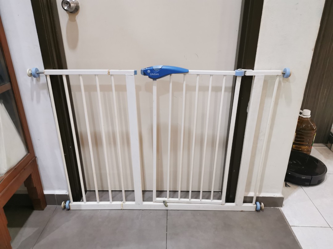 Retract lindam cheap stair gate