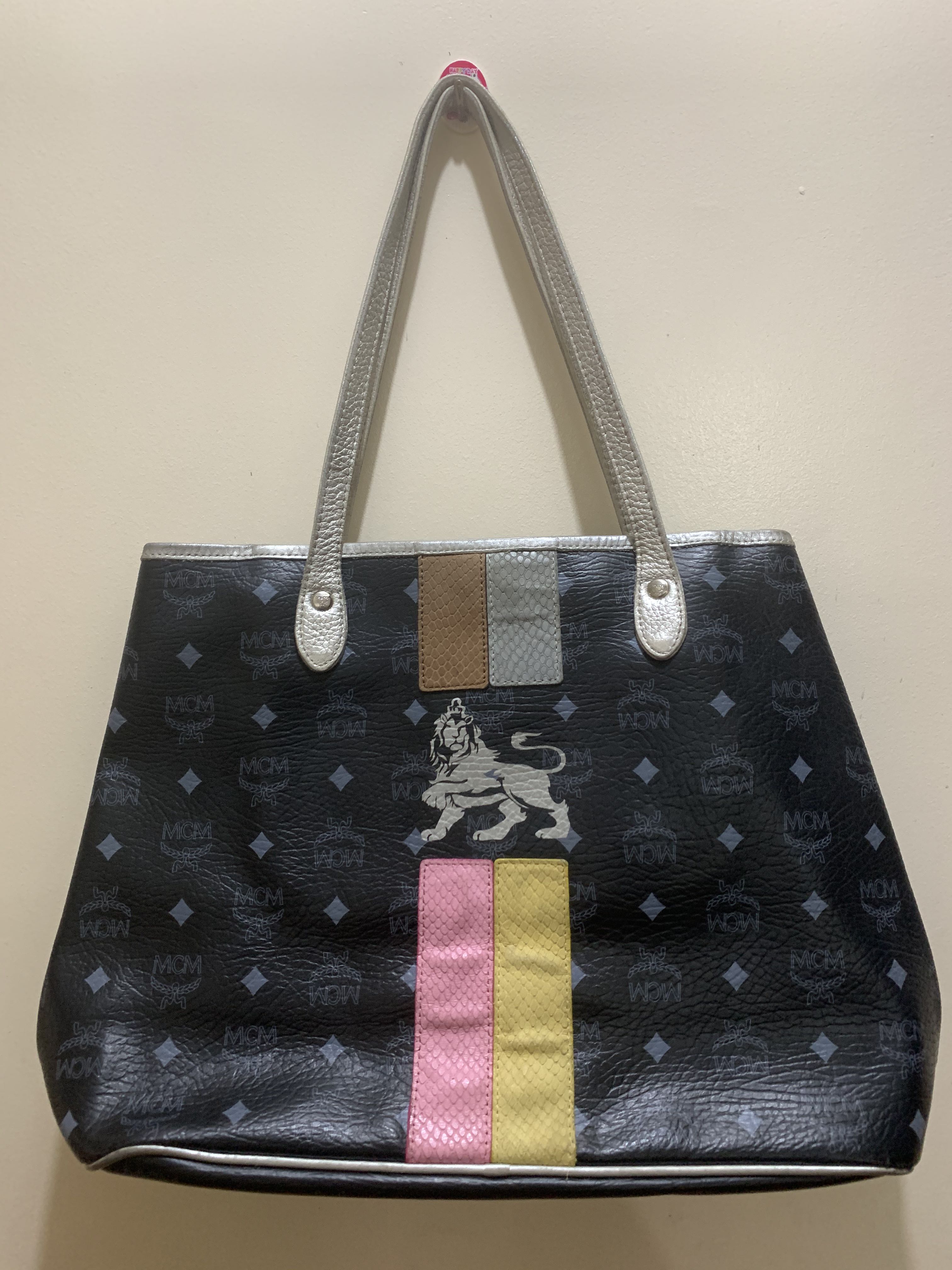 Mcm princess lion tote deals