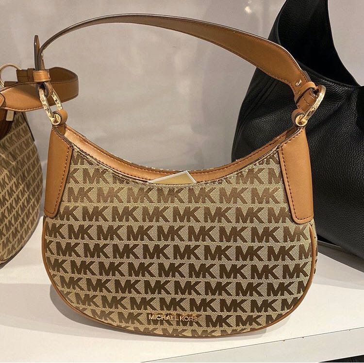 Micheal Kors Lillian Convertible Bag Luxury Bags Wallets on
