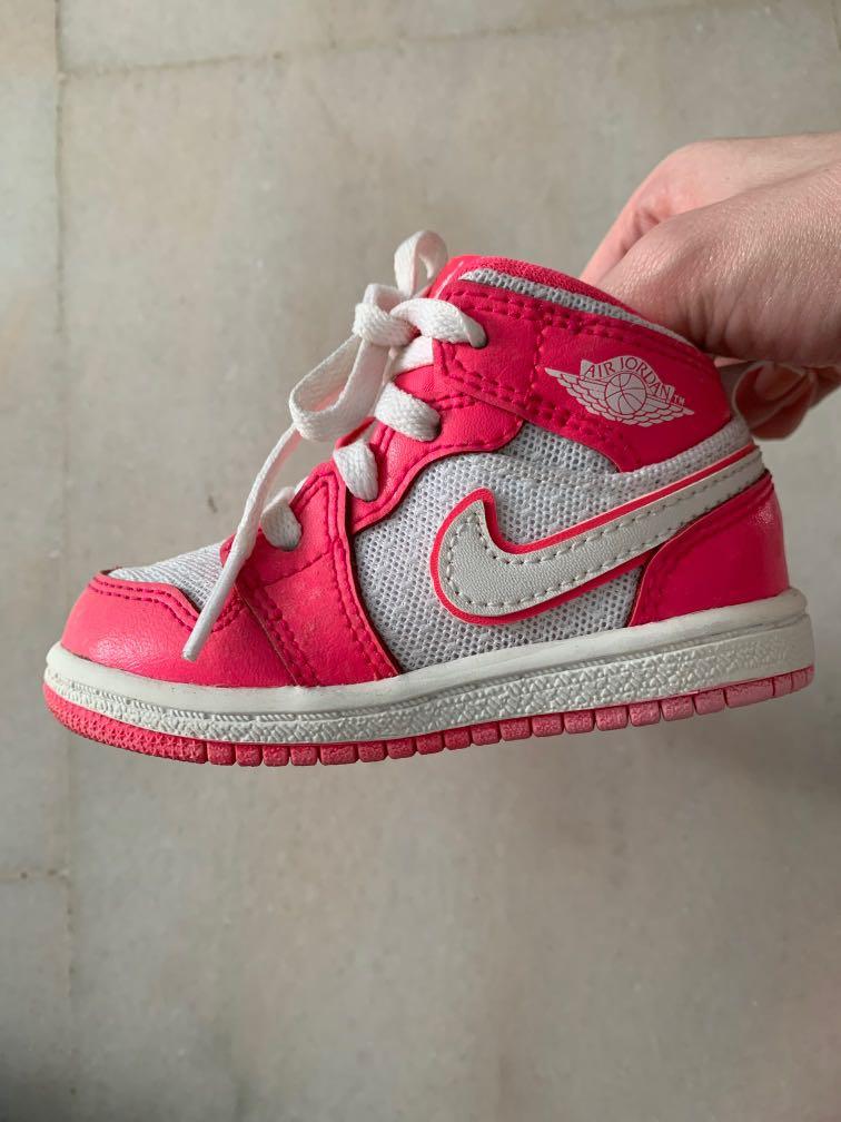 pink jordan baby shoes