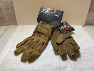 （分類：）位於 。 由 loveoakley 提交（商品編號 1026919806，圖片 1）。簡介： 。