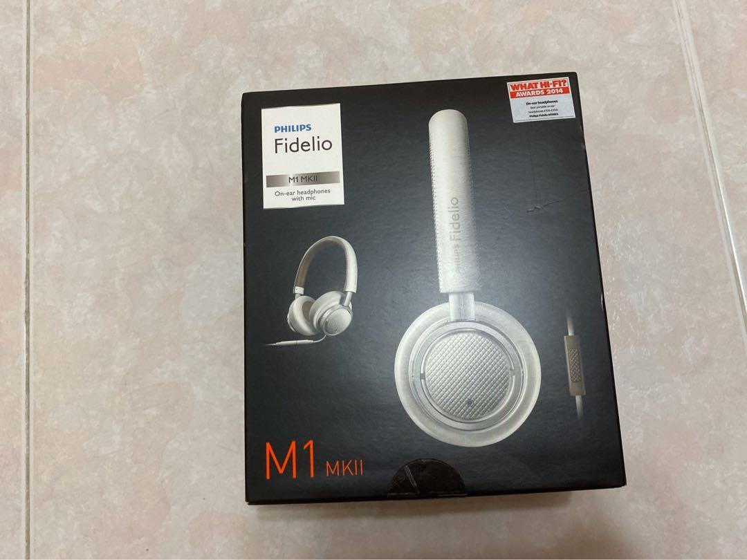 Philips fidelio m1 mkii on ear headphones with mic 99 New