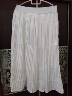 (Category: ) located in . Submitted by minimalcloset89 (Listing ID 1026846415, Image 1). Description: .