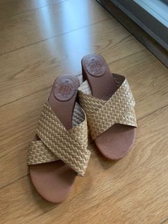 (Category: ) located in . Submitted by megango (Listing ID 1026828955, Image 1). Description: .